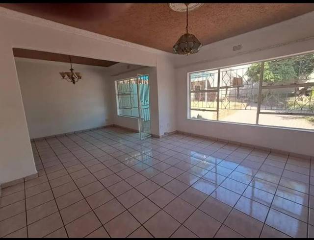 3 BEDROOM HOUSE FOR SALE IN MULBARTON